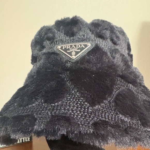 Prada Elegant Black Fur Bucket Hat - Picture 2 of 4